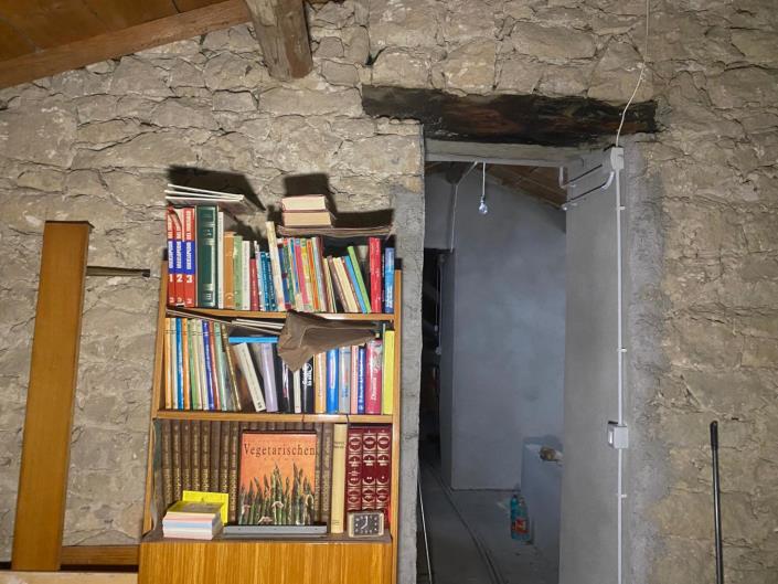 Image No.30-2 Bed Property for sale