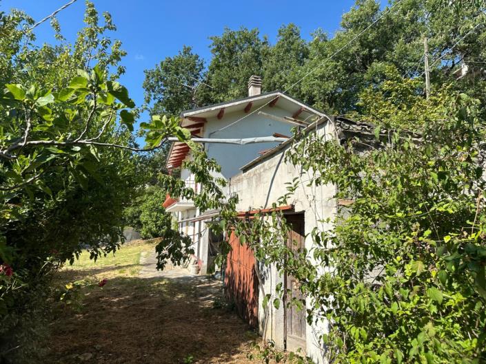 Image No.4-2 Bed Property for sale