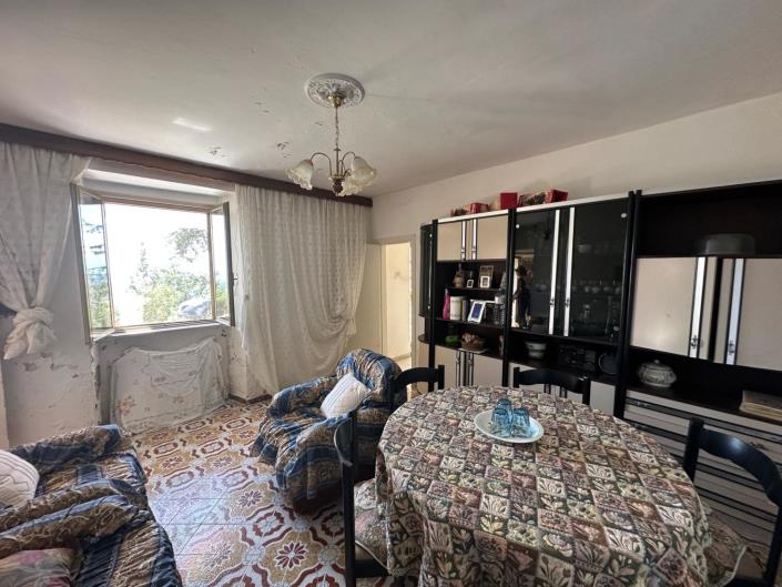 Image No.8-2 Bed Property for sale