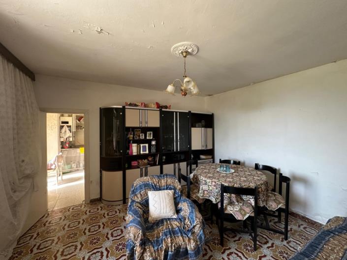 Image No.9-2 Bed Property for sale