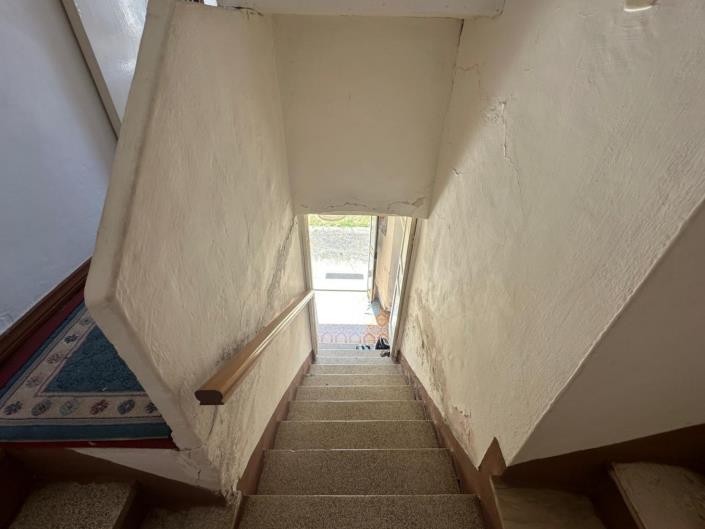 Image No.17-2 Bed Property for sale