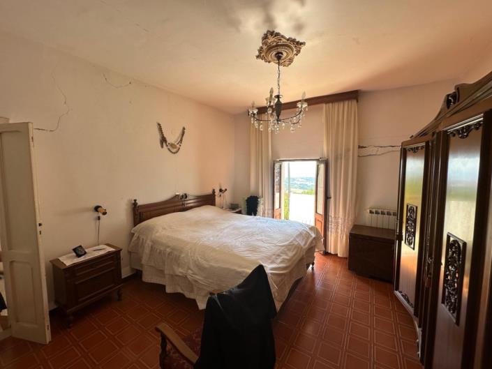 Image No.19-2 Bed Property for sale