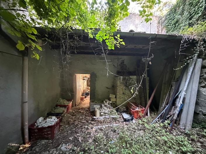 Image No.36-4 Bed Property for sale