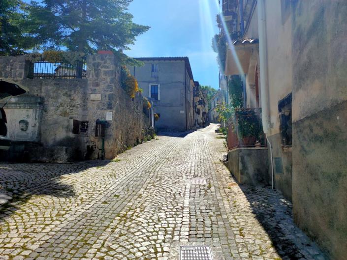 Image No.2-2 Bed Property for sale