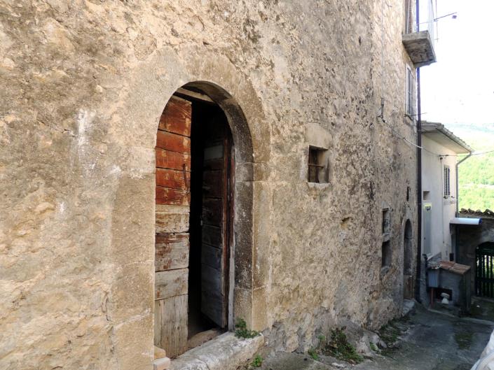 Image No.25-2 Bed Property for sale