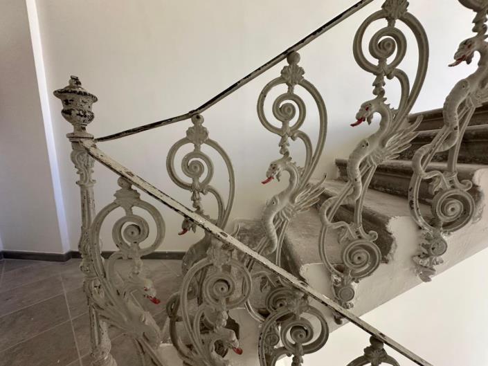 Image No.24-5 Bed Property for sale