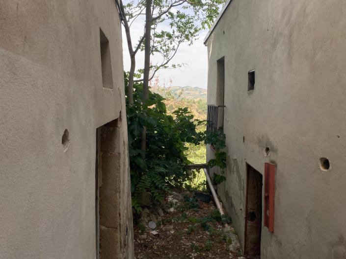 Image No.4-2 Bed Property for sale