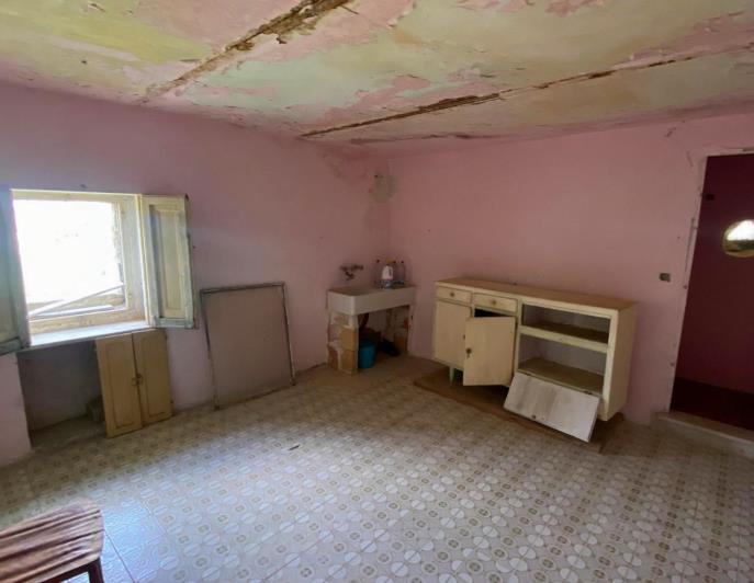 Image No.17-2 Bed Property for sale