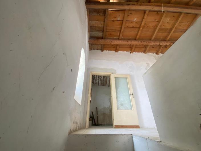 Image No.19-2 Bed Property for sale