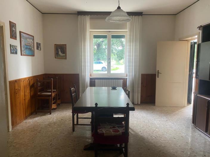 Image No.11-4 Bed Property for sale