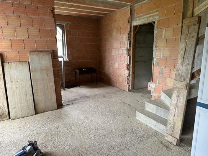 Image No.13-3 Bed Property for sale