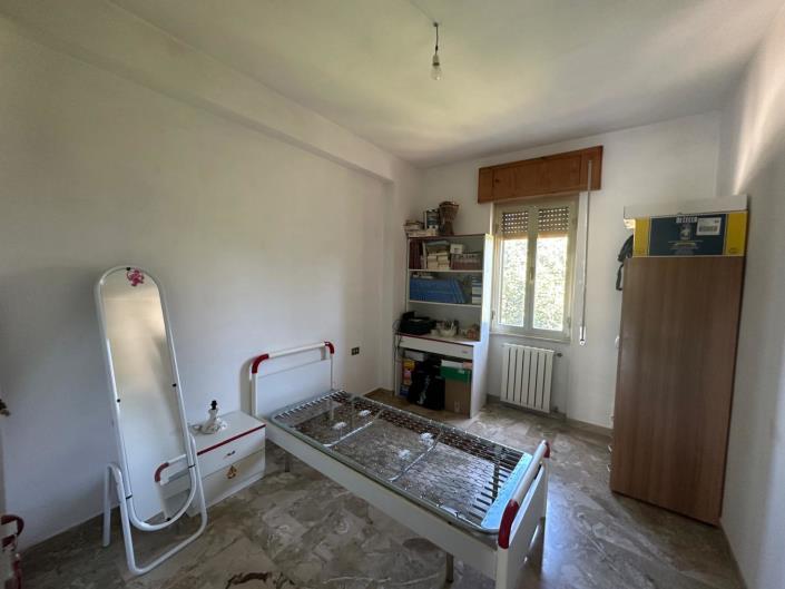 Image No.20-3 Bed Apartment for sale