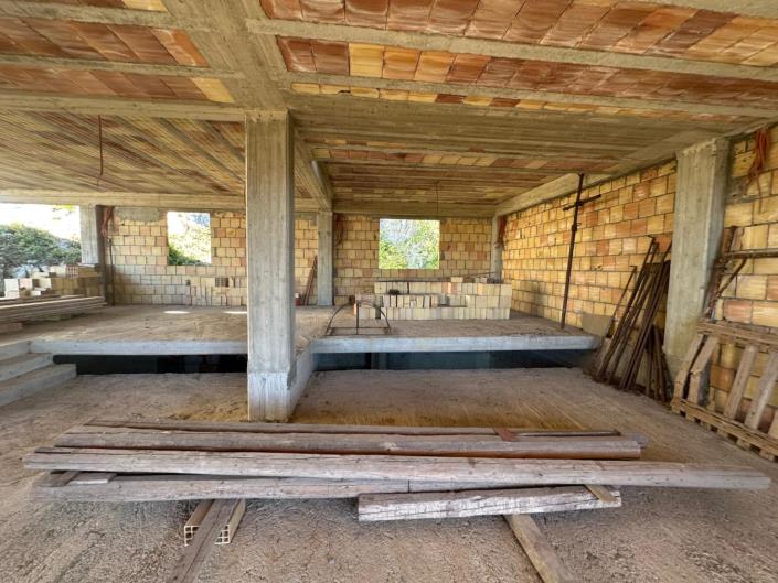 Image No.11-3 Bed Property for sale