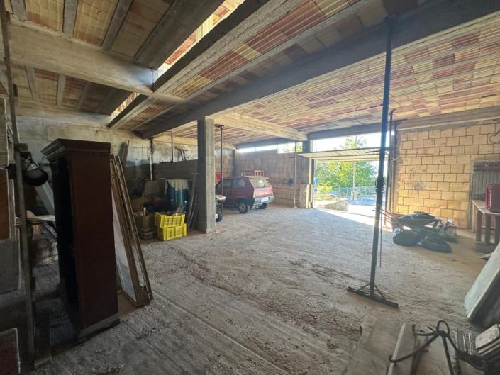 Image No.18-3 Bed Property for sale