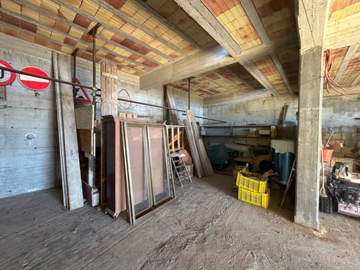 Image No.20-3 Bed Property for sale