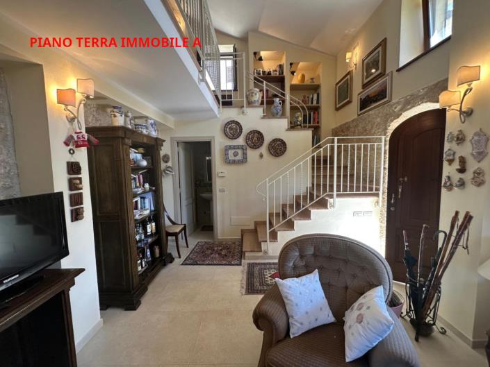 Image No.19-4 Bed Property for sale