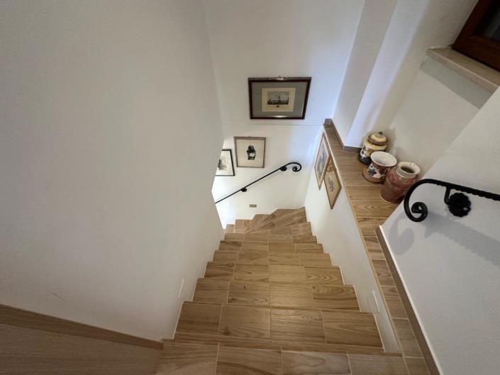 Image No.29-4 Bed Property for sale