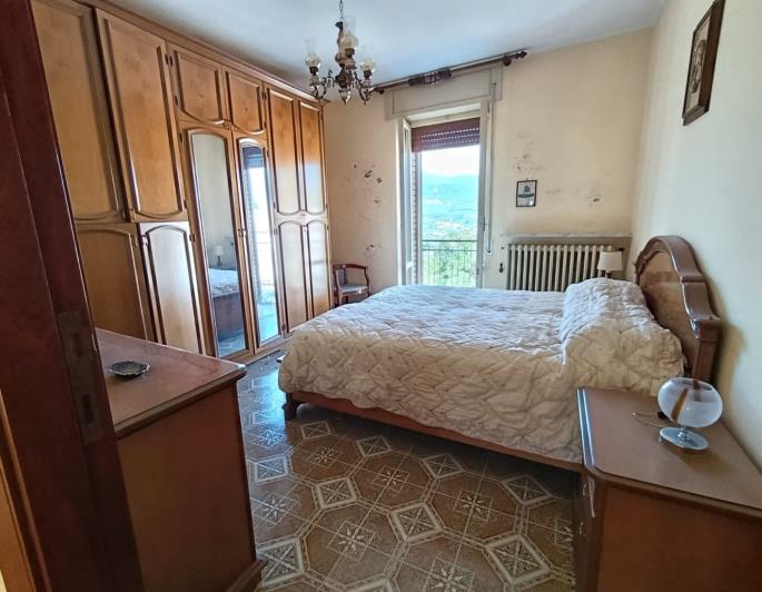 Image No.14-5 Bed Property for sale