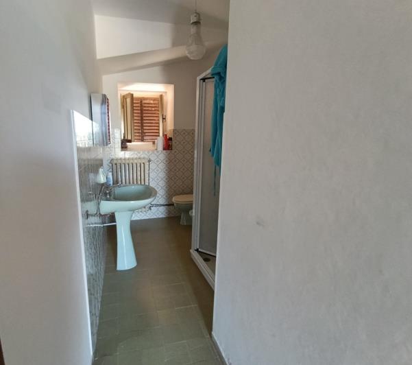 Image No.23-5 Bed Property for sale