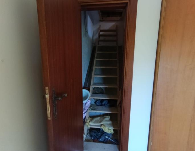 Image No.28-5 Bed Property for sale