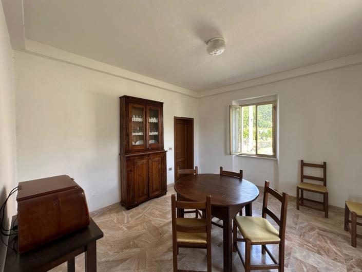 Image No.16-2 Bed Property for sale