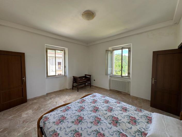 Image No.26-2 Bed Property for sale