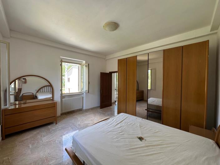 Image No.29-2 Bed Property for sale