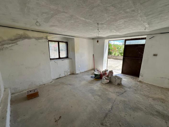 Image No.33-2 Bed Property for sale