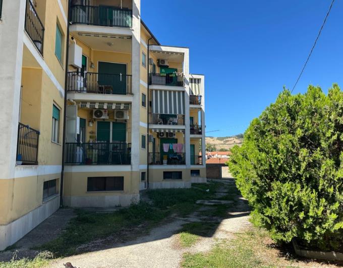 Image No.1-3 Bed Apartment for sale