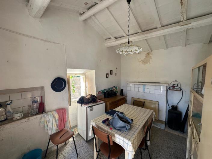 Image No.9-2 Bed Property for sale