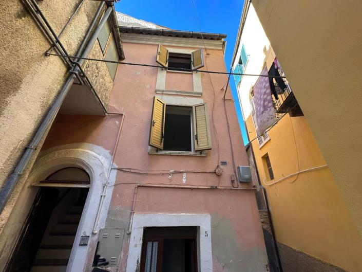 Image No.2-2 Bed Property for sale