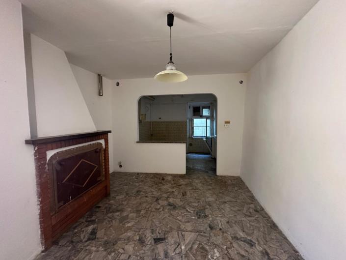 Image No.6-2 Bed Property for sale