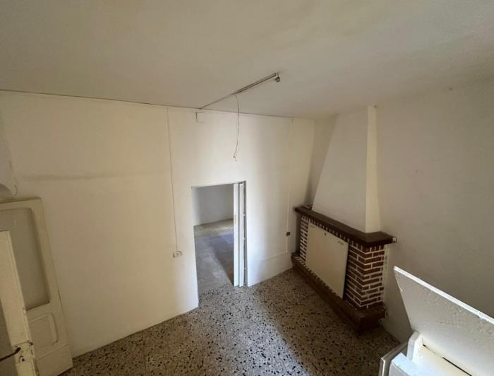 Image No.11-2 Bed Property for sale