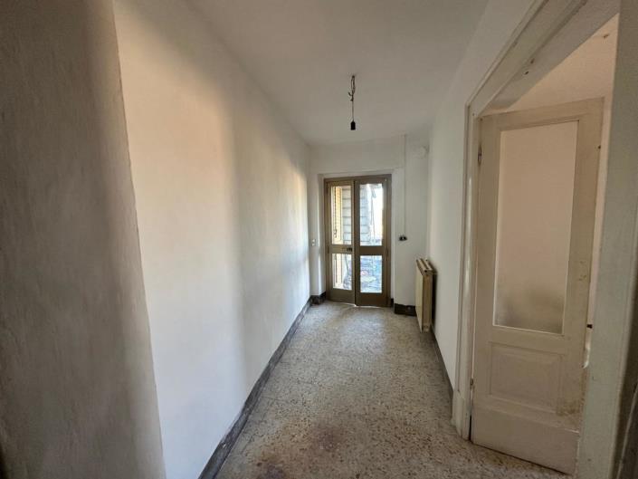 Image No.15-2 Bed Property for sale