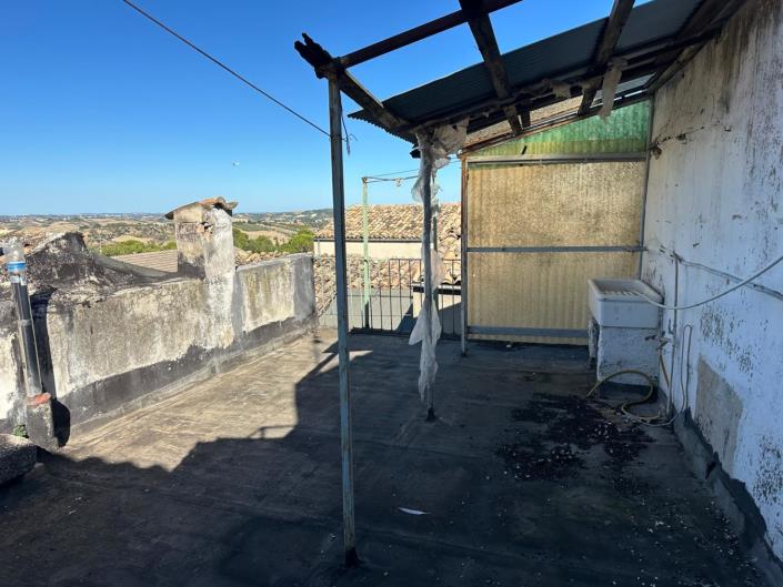 Image No.18-2 Bed Property for sale