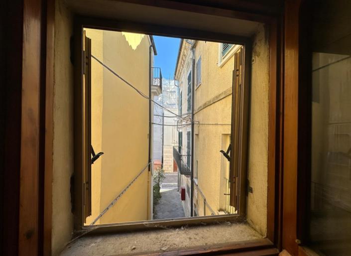 Image No.24-2 Bed Property for sale