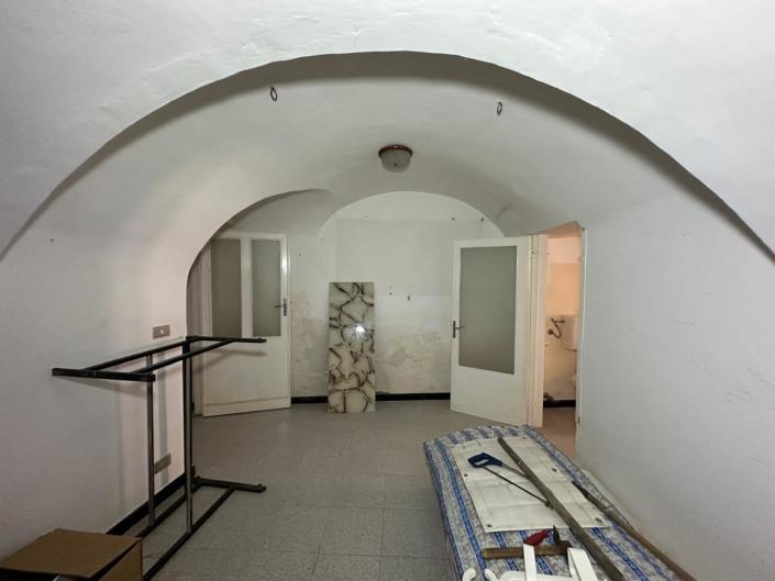 Image No.27-2 Bed Property for sale