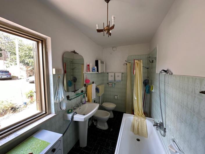 Image No.15-3 Bed Semi-Detached for sale