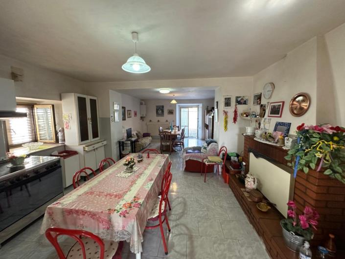 Image No.25-3 Bed Semi-Detached for sale