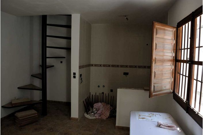 Image No.15-4 Bed Village House for sale