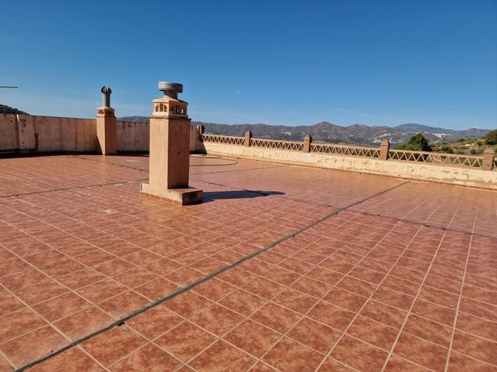 Image No.12-6 Bed Villa for sale