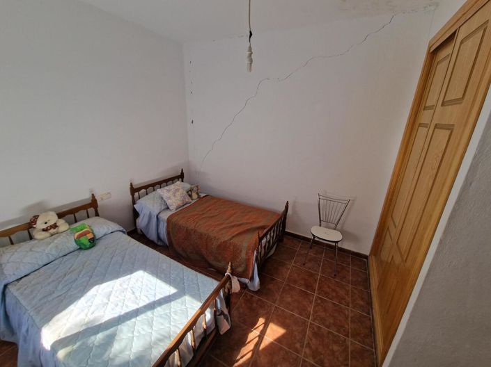 Image No.17-6 Bed Villa for sale