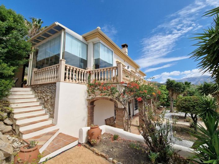 Image No.10-4 Bed Villa for sale