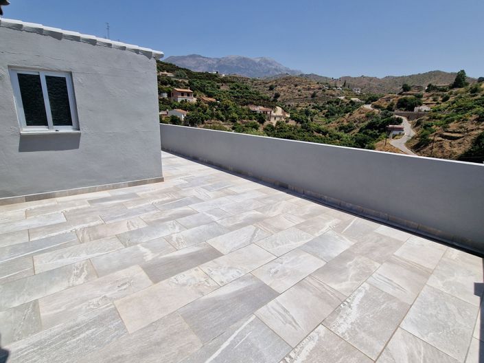 Image No.8-3 Bed Village House for sale