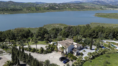 574-villa-for-sale-in-vinuela-46660-large