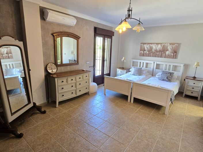 Image No.39-7 Bed Villa for sale