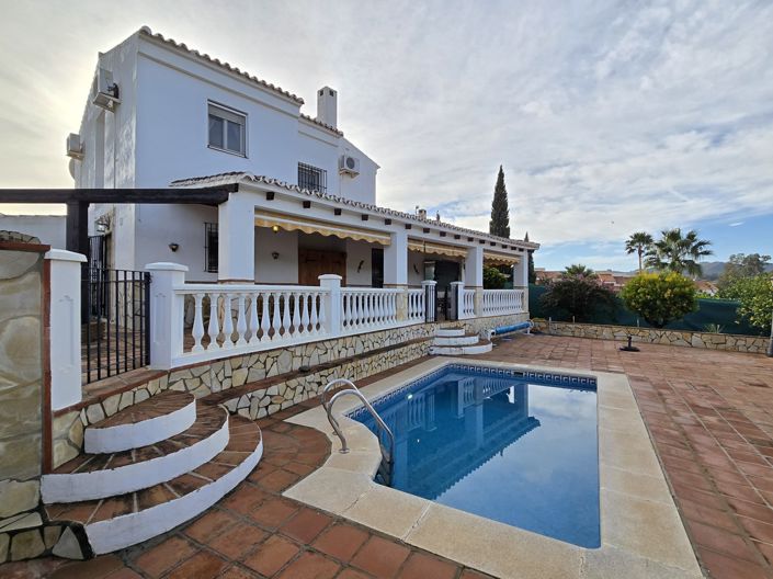 Image No.12-4 Bed Villa for sale