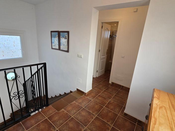 Image No.42-4 Bed Villa for sale