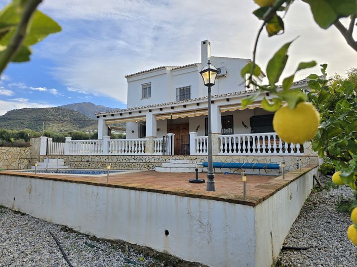 Image No.7-4 Bed Villa for sale