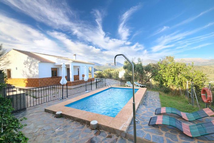 Image No.1-4 Bed Villa for sale
